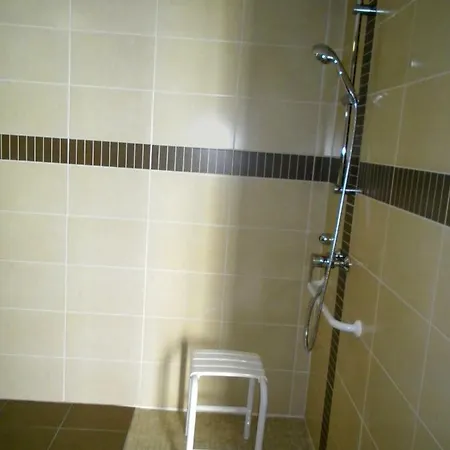 Hotel De La Gare 2*