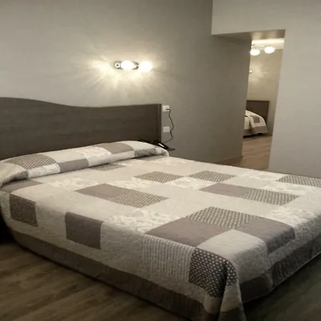 De La Gare Hotel Hendaye